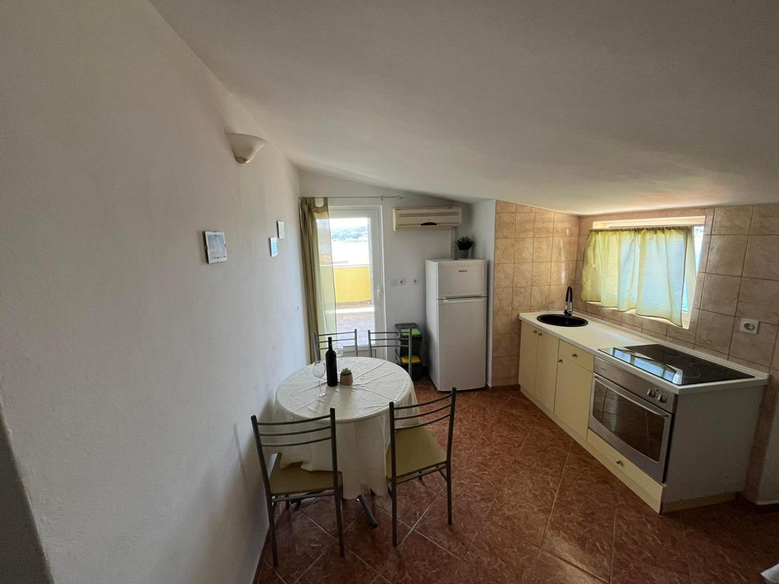 Apartment Jelena Rab Town Ruang foto