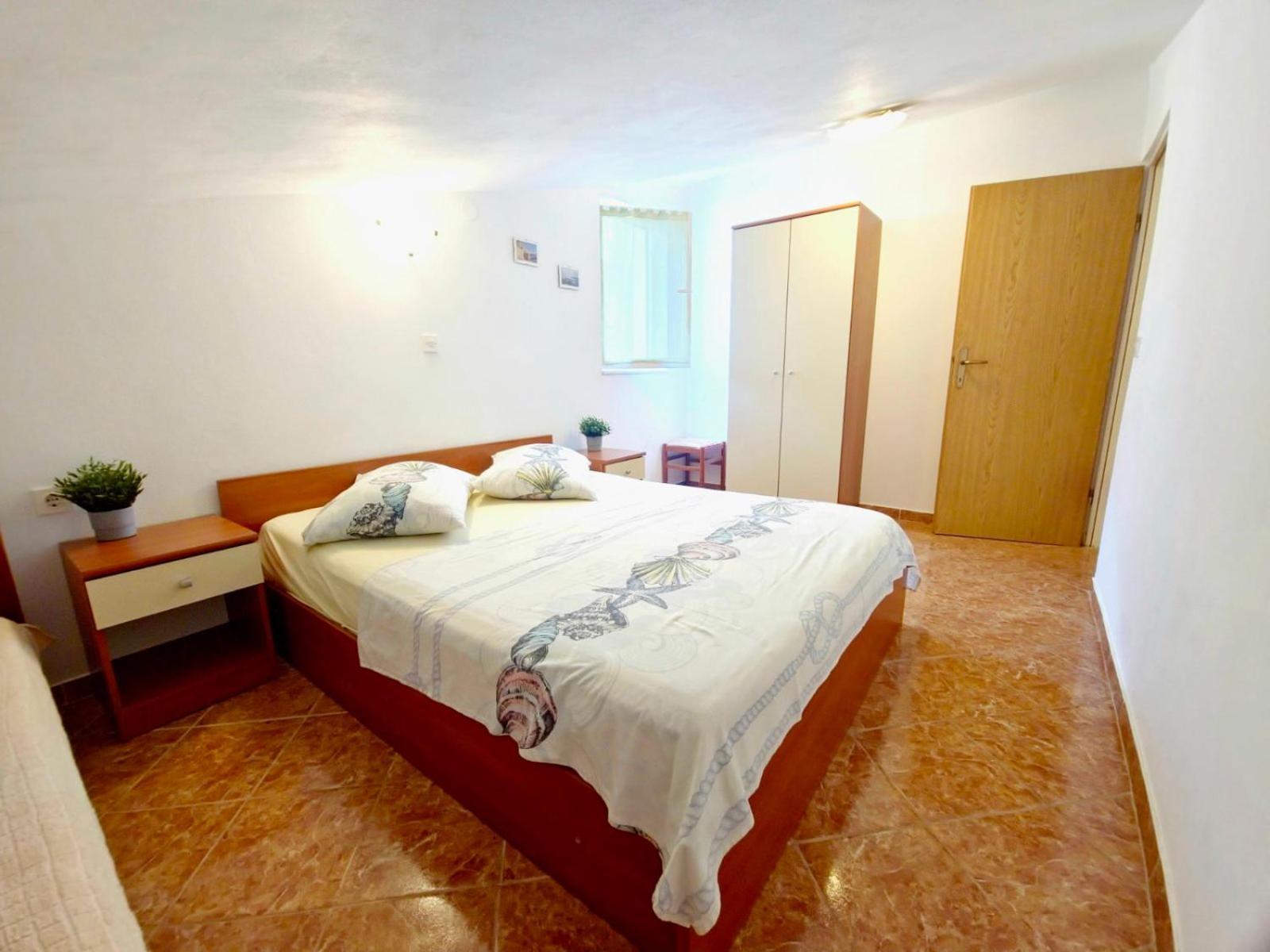 Apartment Jelena Rab Town Bagian luar foto