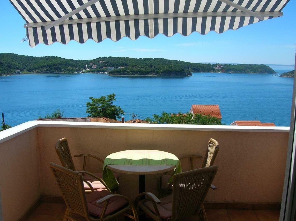 Apartment Jelena Rab Town Bagian luar foto
